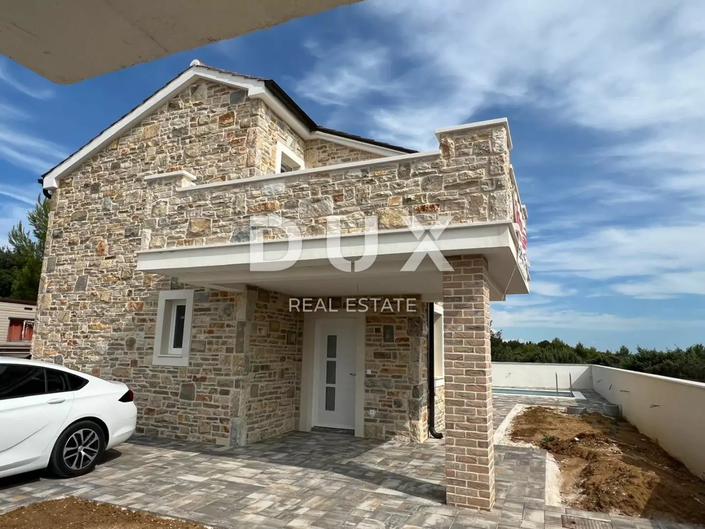 1721835043_5306bc93-fbc2-4255-bcac-9996946ffcf0-5a24dc 4-bedroom Villa In Vrsi, Croatia (165 M²)