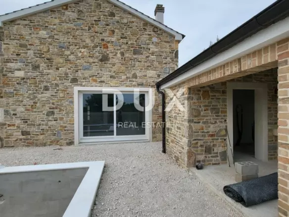 4-bedroom Villa In Vrsi, Croatia (165 M²)