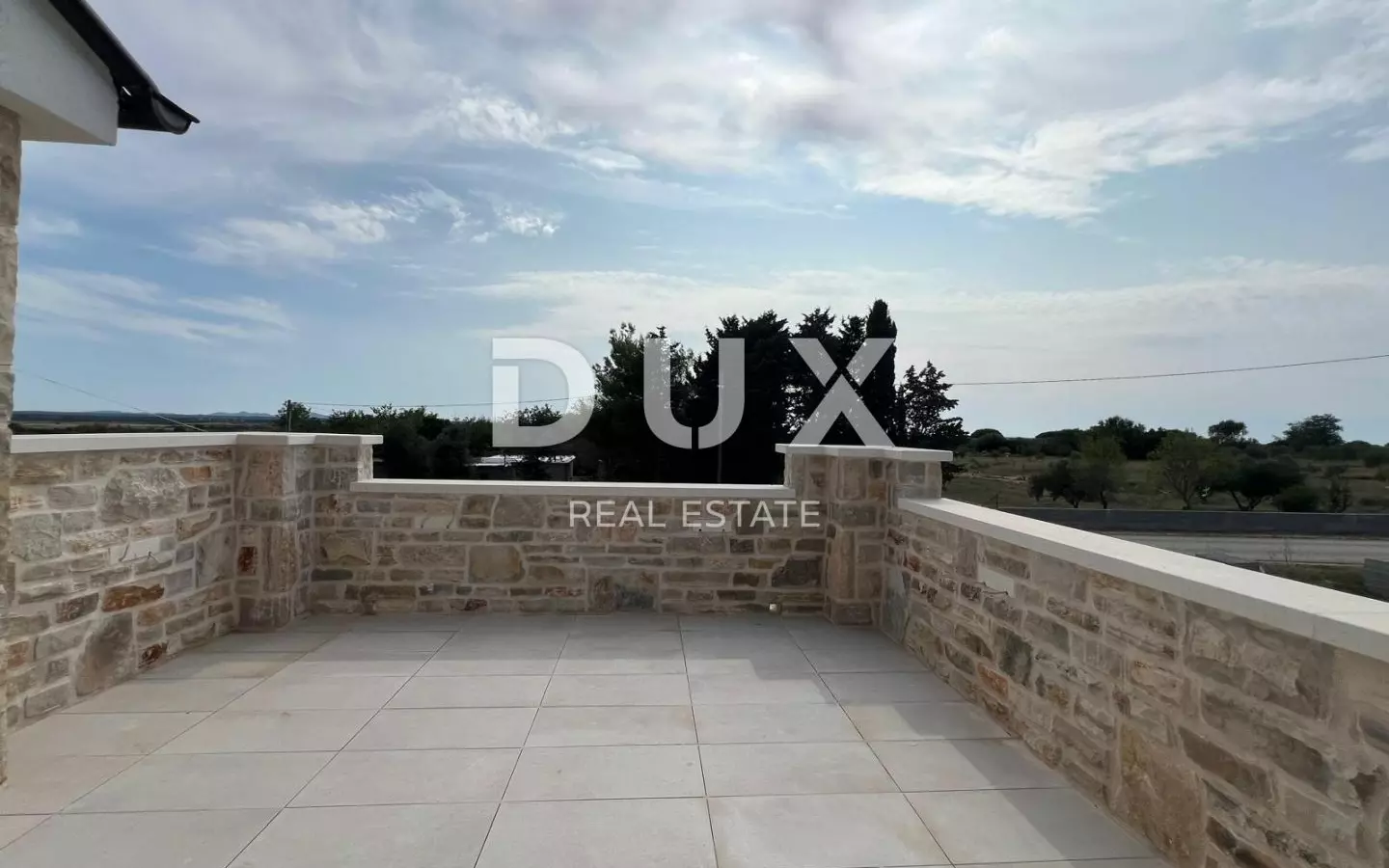4-bedroom Villa In Vrsi, Croatia (165 M²)