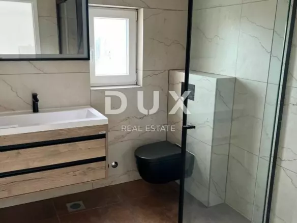 4-bedroom Villa In Vrsi, Croatia (165 M²)