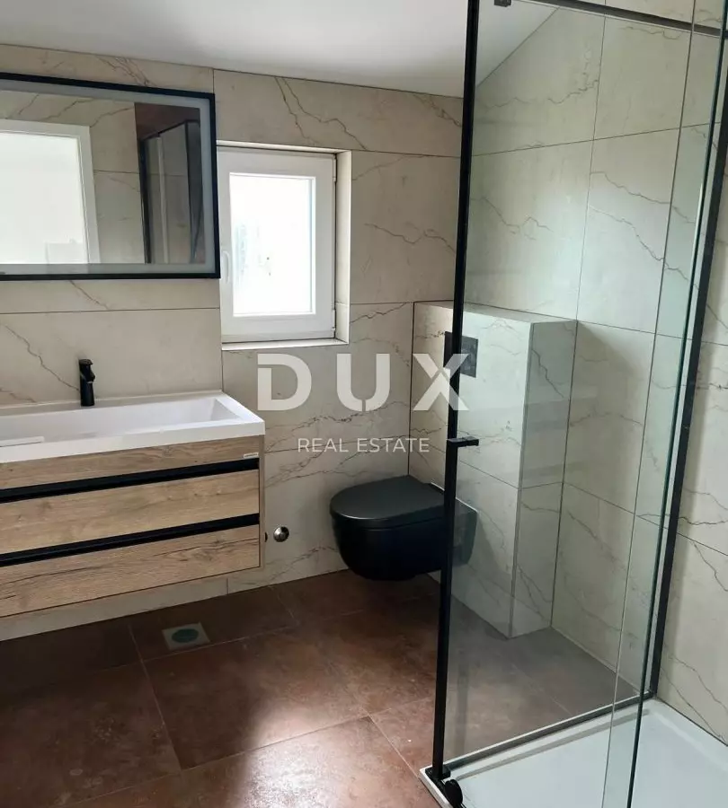 4-bedroom Villa In Vrsi, Croatia (165 M²)