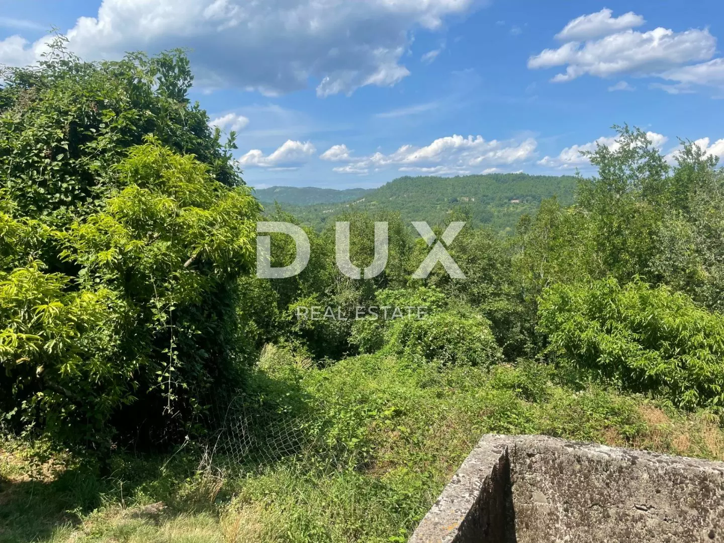 Land In Pićan, Croatia (870 M²)
