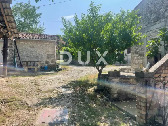 Land In Pićan, Croatia (870 M²)
