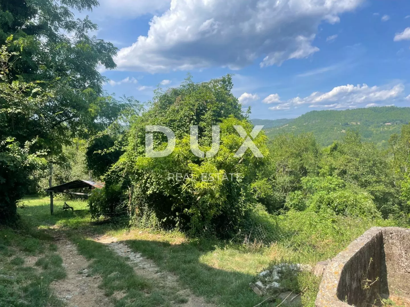 Land In Pićan, Croatia (870 M²)