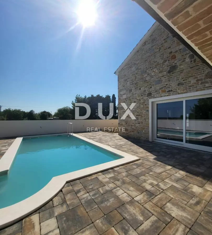 4-bedroom Villa In Vrsi, Croatia (165 M²)