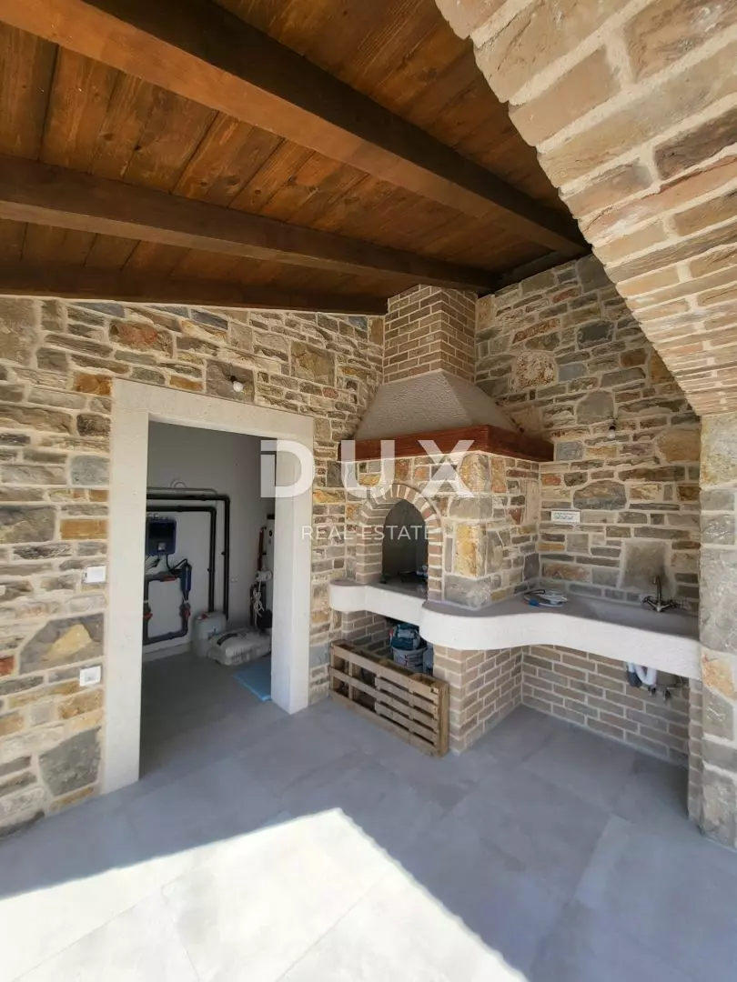 1722152360_whatsapp-image-2024-07-27-at-16-fe3750 4-bedroom Villa In Vrsi, Croatia (165 M²)