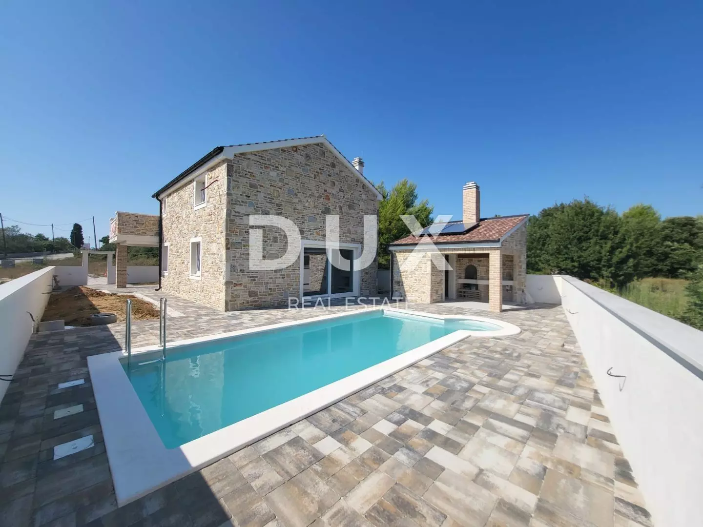 1722152362_whatsapp-image-2024-07-27-at-16-35eb99 4-bedroom Villa In Vrsi, Croatia (165 M²)