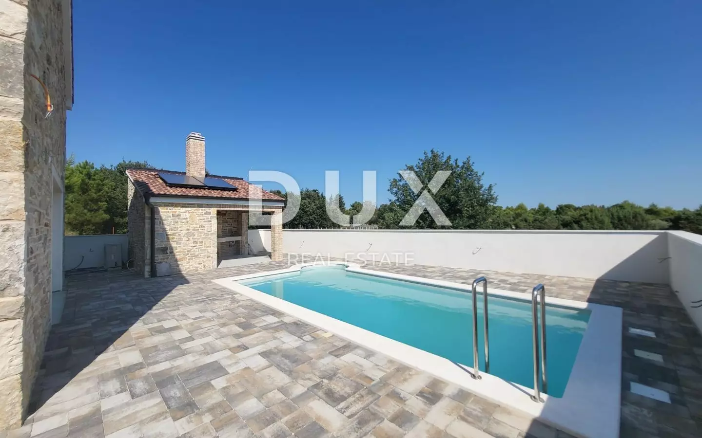 4-bedroom Villa In Vrsi, Croatia (165 M²)