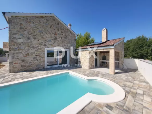 4-bedroom Villa In Vrsi, Croatia (165 M²)
