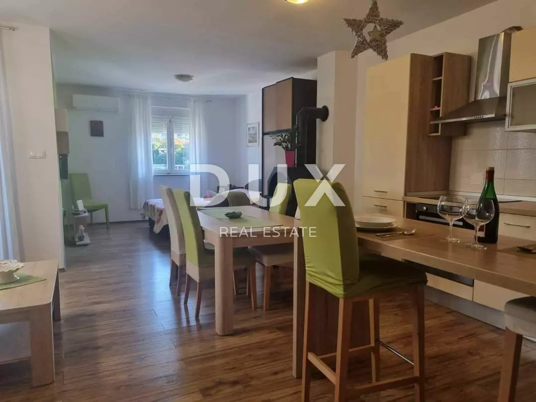 2-bedroom Apartment In Novi Vinodolski, Croatia (81 M²)