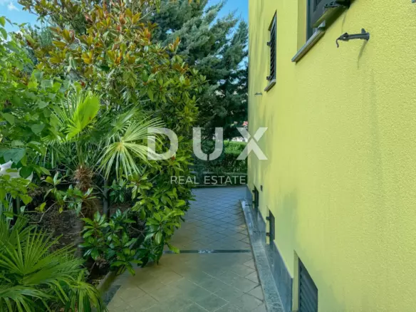 2-bedroom Apartment In Ičići, Croatia (97 M²)