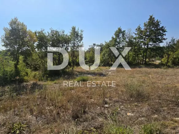 Land In Svetvinčenat, Croatia (804 M²)