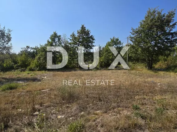 Land In Svetvinčenat, Croatia (804 M²)