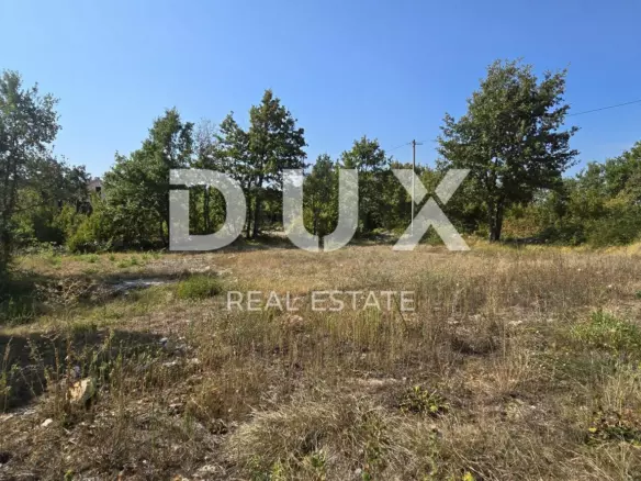 Land In Svetvinčenat, Croatia (2.302 M²)