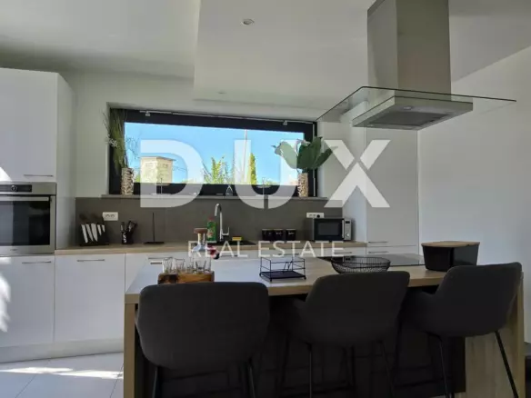 5-bedroom Villa In Loborika, Croatia (300 M²)