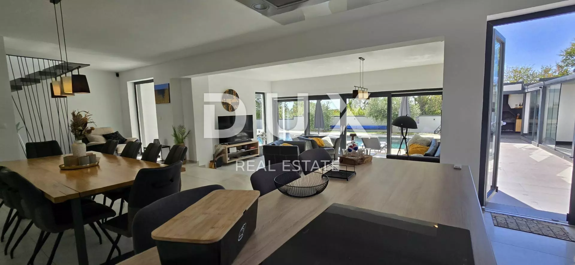 5-bedroom Villa In Loborika, Croatia (300 M²)