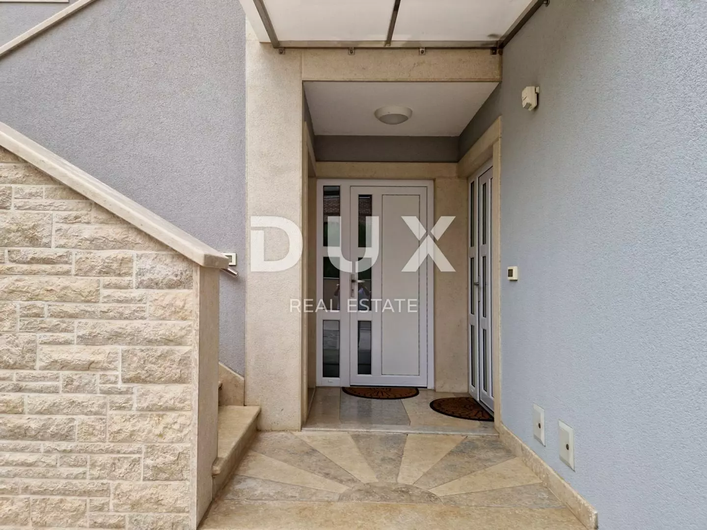 6-bedroom Detached House In Poreč, Croatia (310,54 M²)