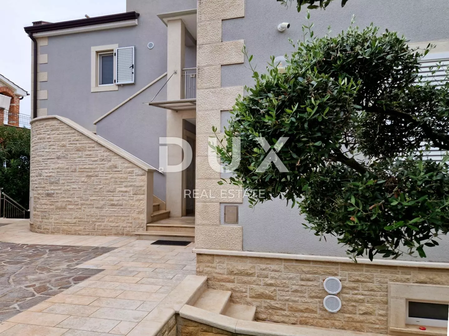 6-bedroom Detached House In Poreč, Croatia (310,54 M²)