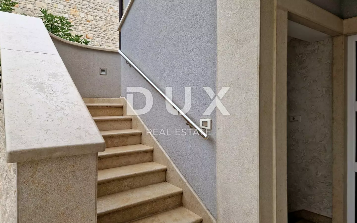 6-bedroom Detached House In Poreč, Croatia (310,54 M²)