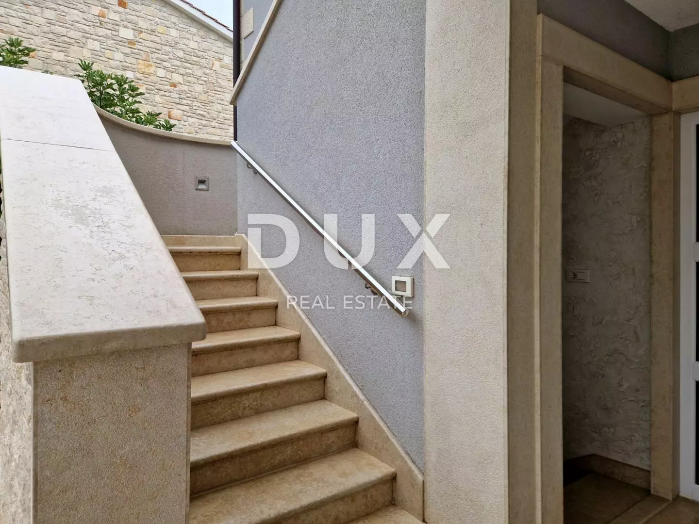 6-bedroom Detached House In Poreč, Croatia (310,54 M²)