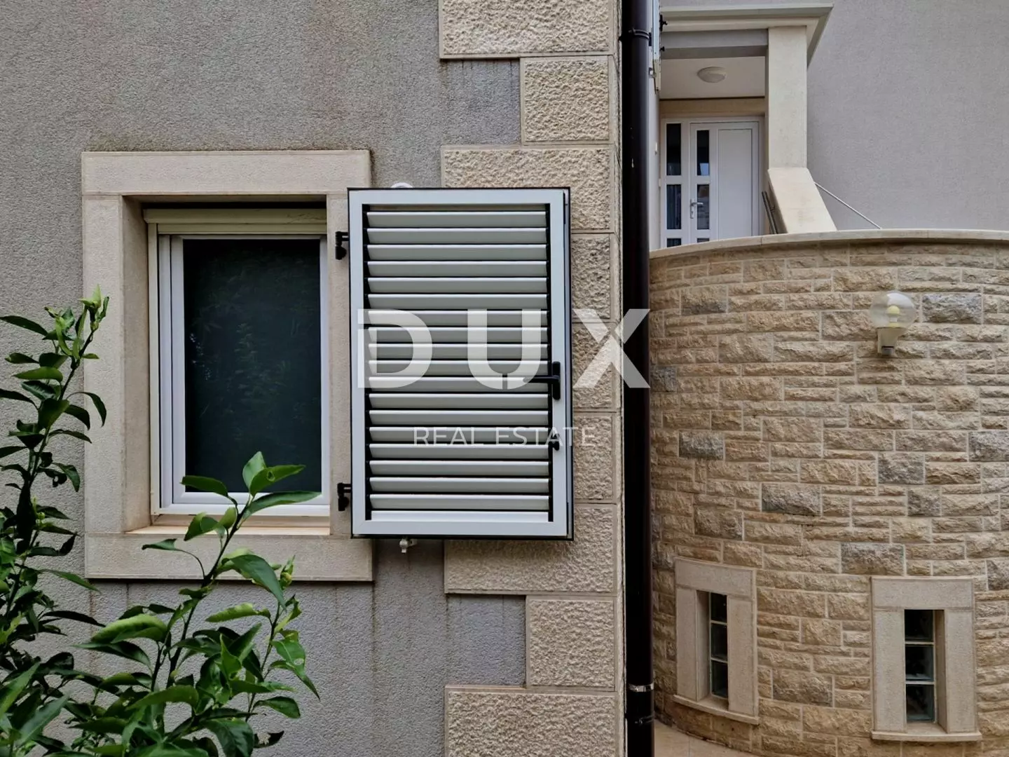 6-bedroom Detached House In Poreč, Croatia (310,54 M²)
