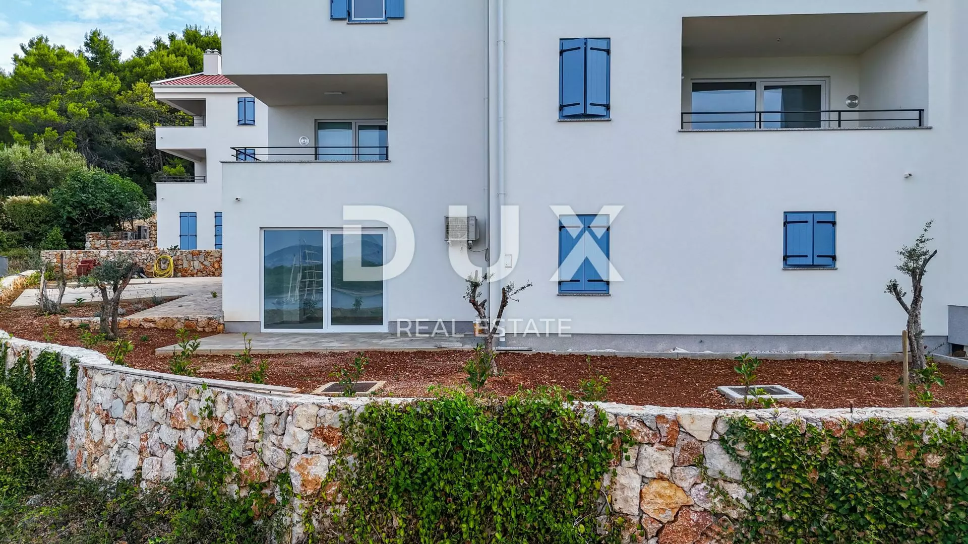2-bedroom Apartment In Cres, Croatia (99 M²)