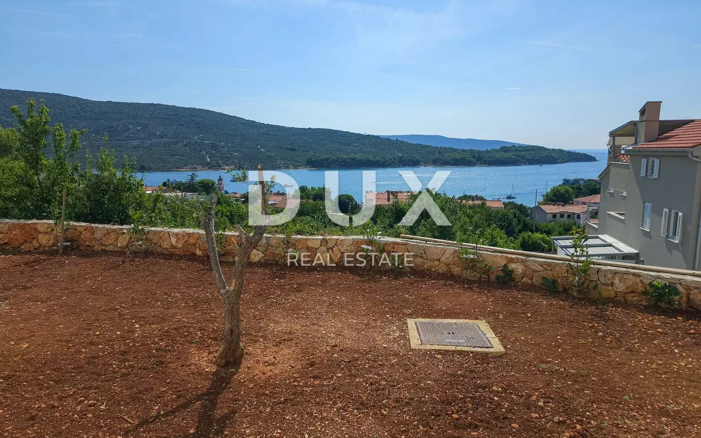 2-bedroom Apartment In Cres, Croatia (99 M²)