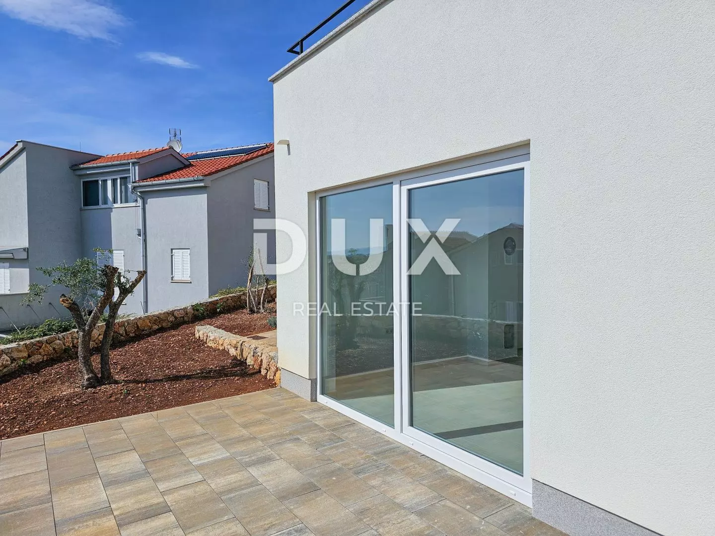2-bedroom Apartment In Cres, Croatia (99 M²)