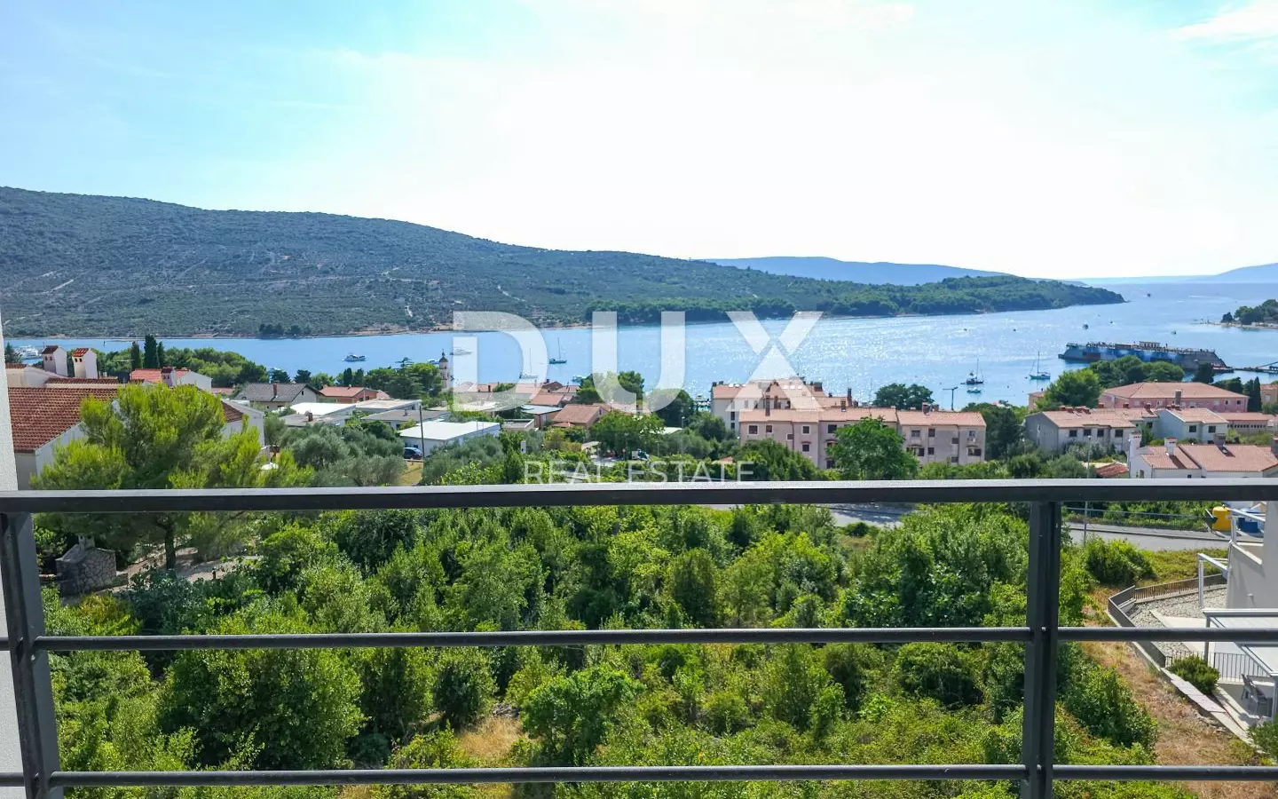 3-bedroom Apartment In Cres, Croatia (120 M²)