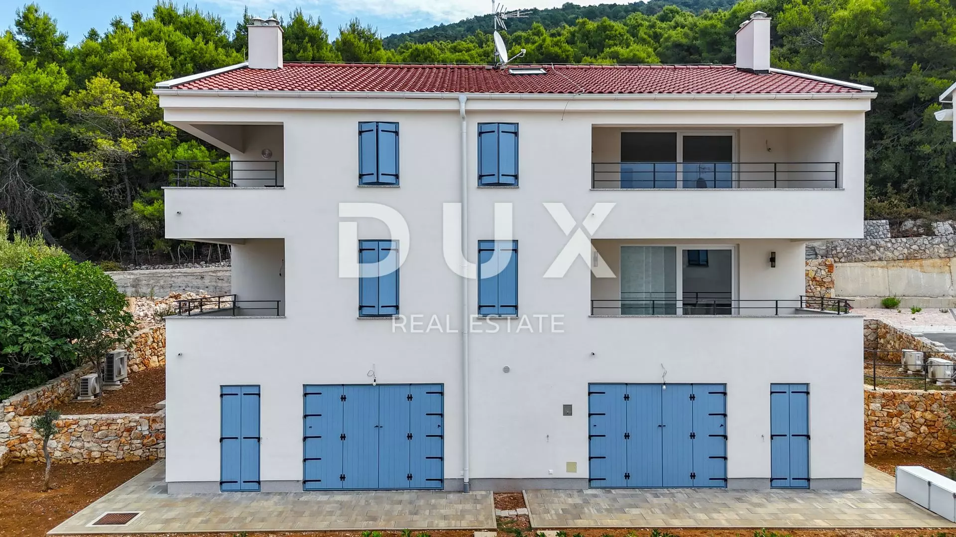 4-bedroom Apartment In Cres, Croatia (193 M²)