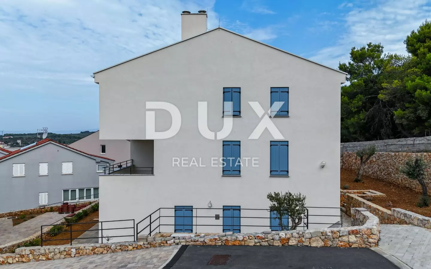 4-bedroom Apartment In Cres, Croatia (193 M²)