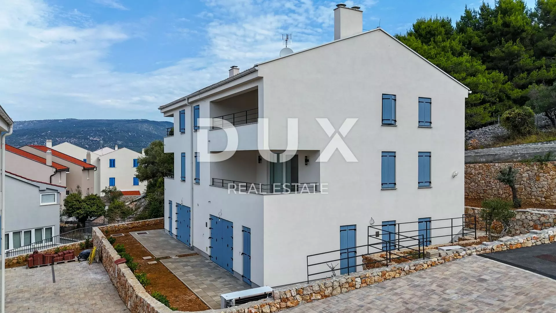 4-bedroom Apartment In Cres, Croatia (193 M²)