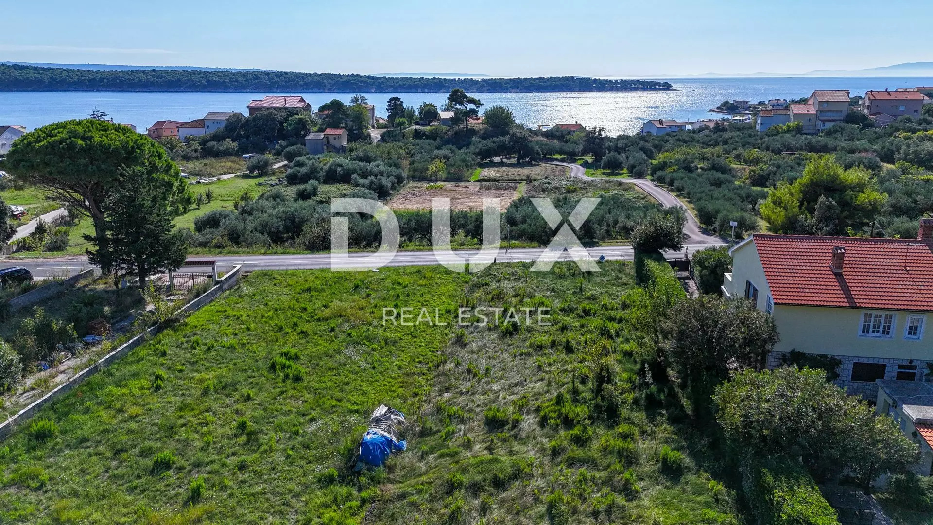Land In Banjol, Croatia (907 M²)