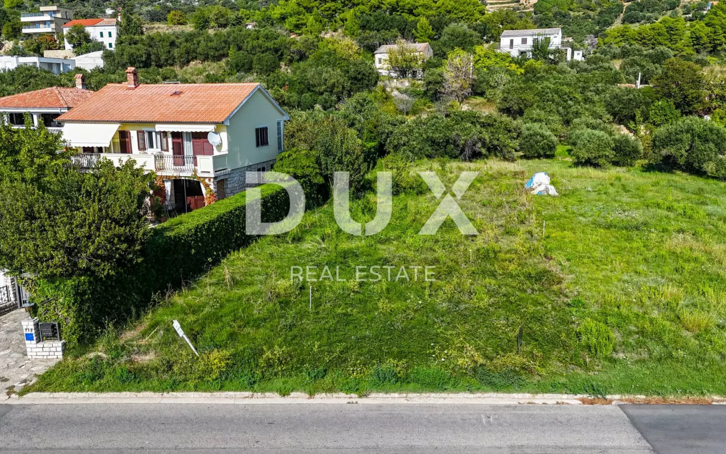 Land In Banjol, Croatia (907 M²)