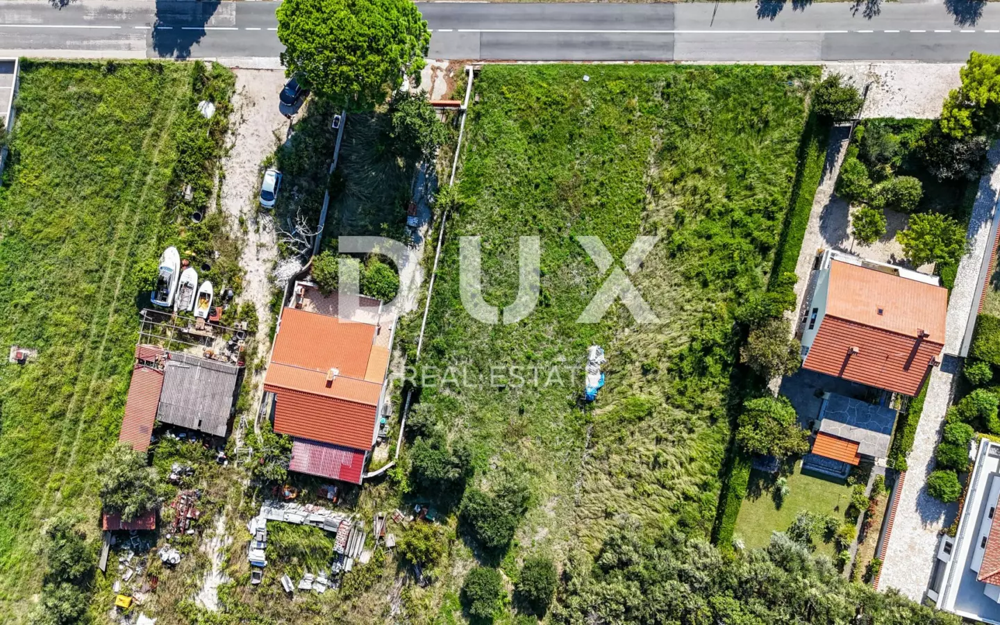 Land In Banjol, Croatia (907 M²)
