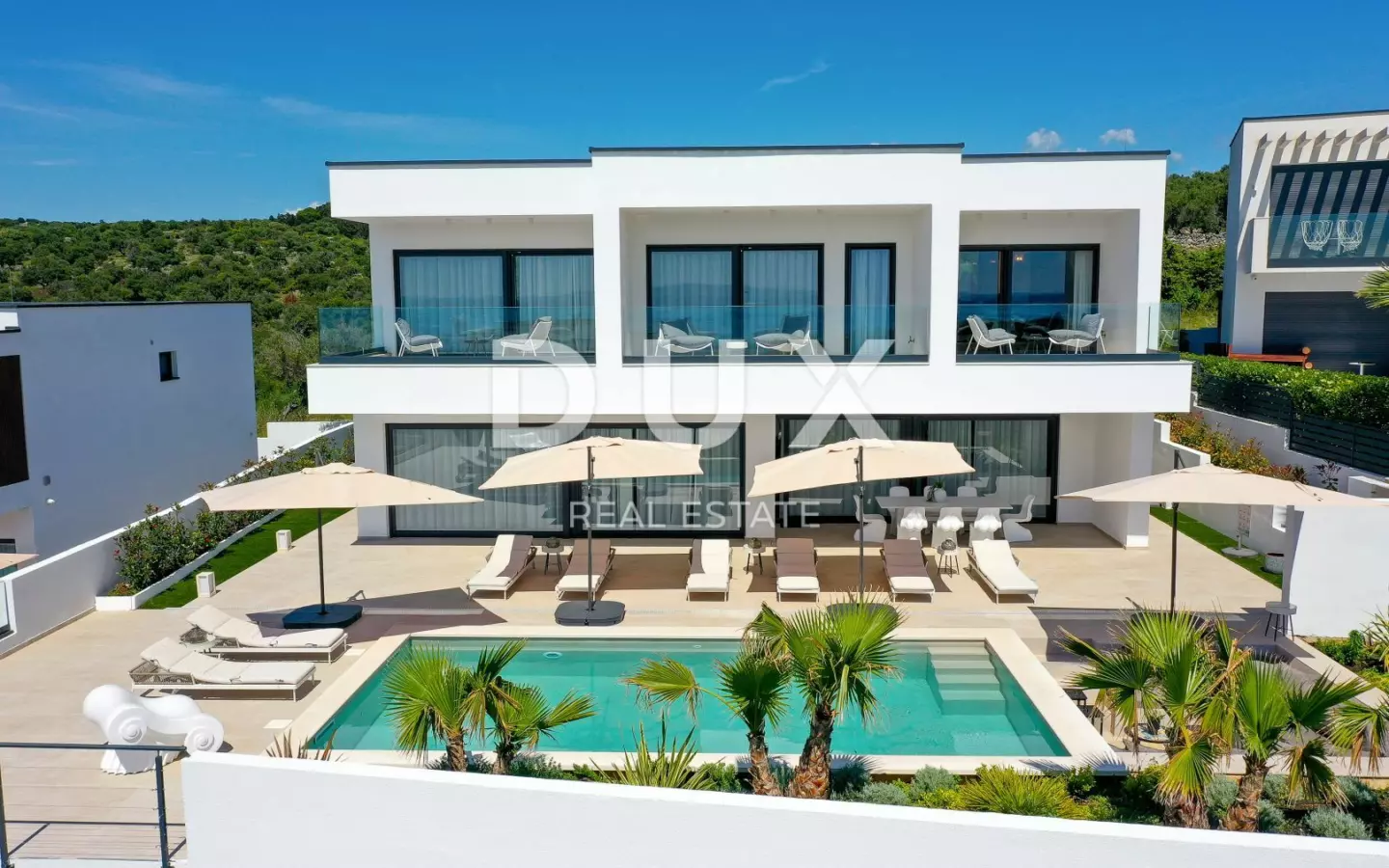 4-bedroom Villa In Novalja, Croatia (302 M²)