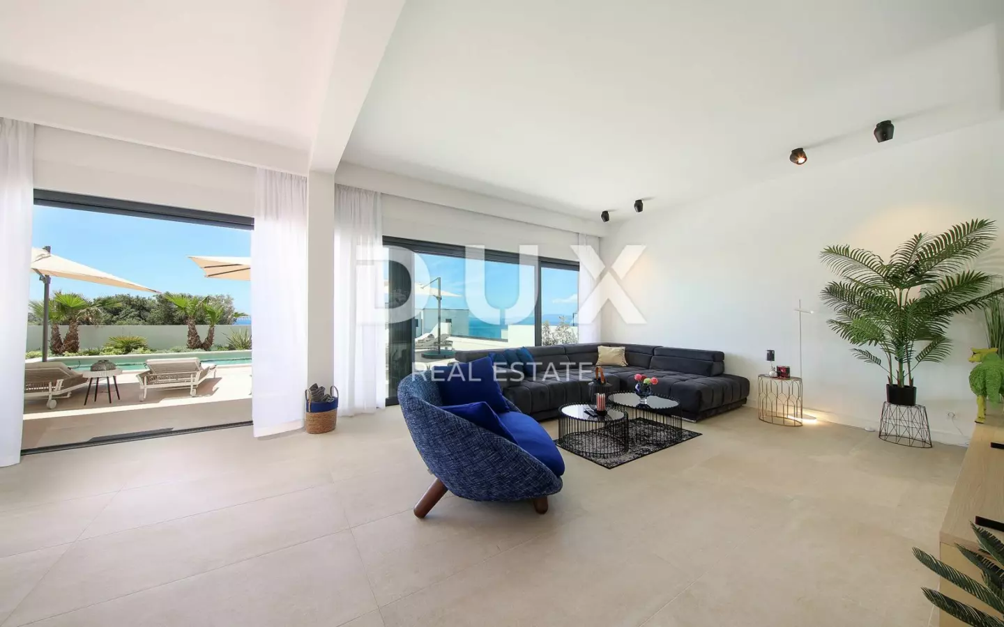 4-bedroom Villa In Novalja, Croatia (302 M²)