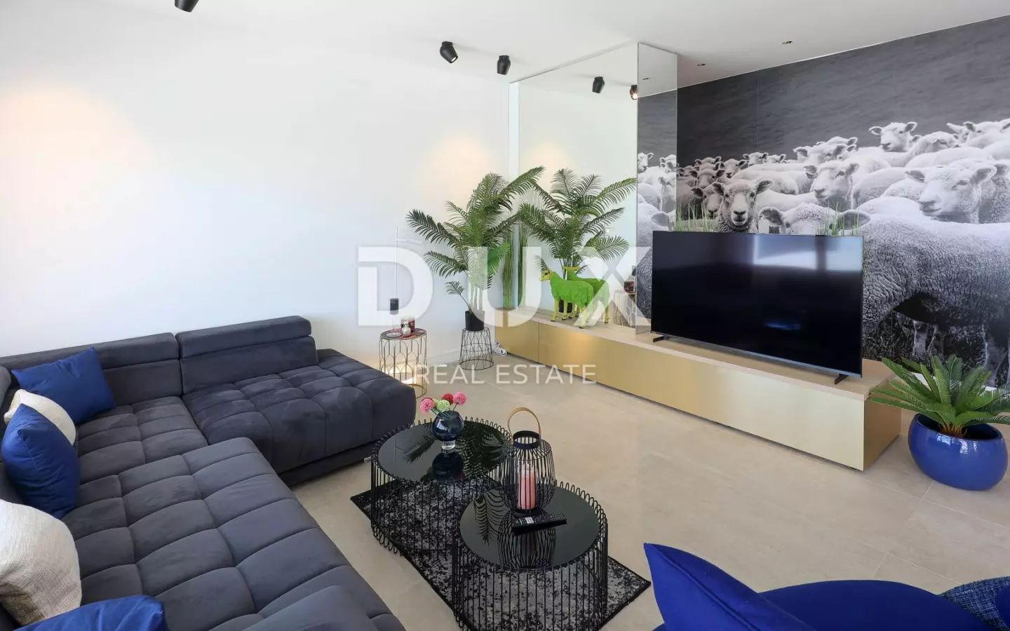 4-bedroom Villa In Novalja, Croatia (302 M²)