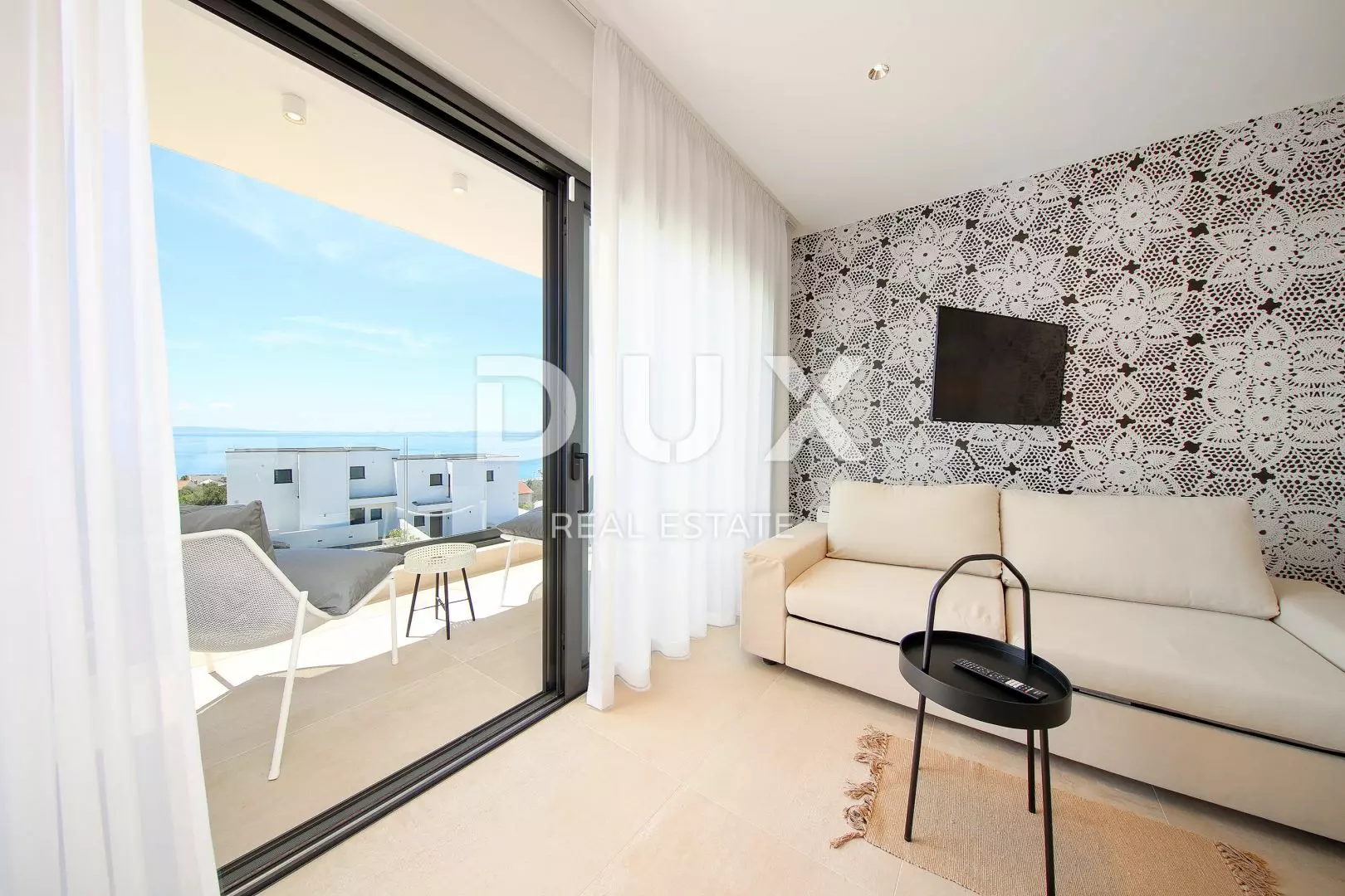 1727186932_r6jc1480a-e03f71 4-bedroom Villa In Novalja, Croatia (302 M²)