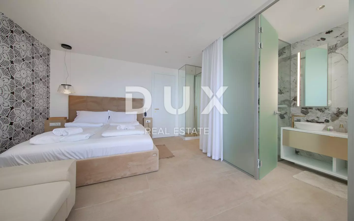 4-bedroom Villa In Novalja, Croatia (302 M²)