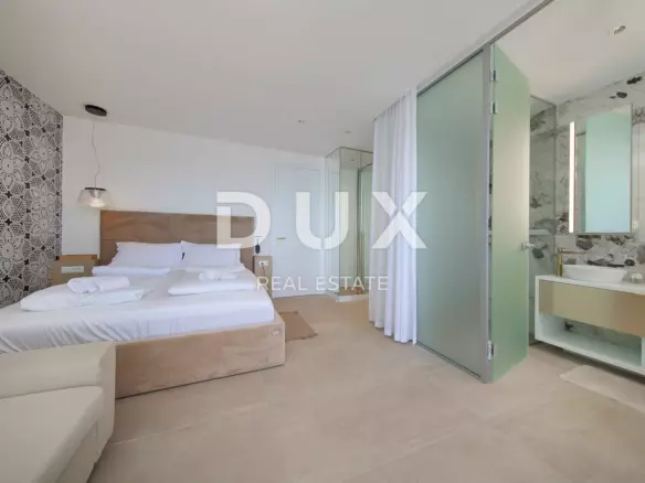 4-bedroom Villa In Novalja, Croatia (302 M²)