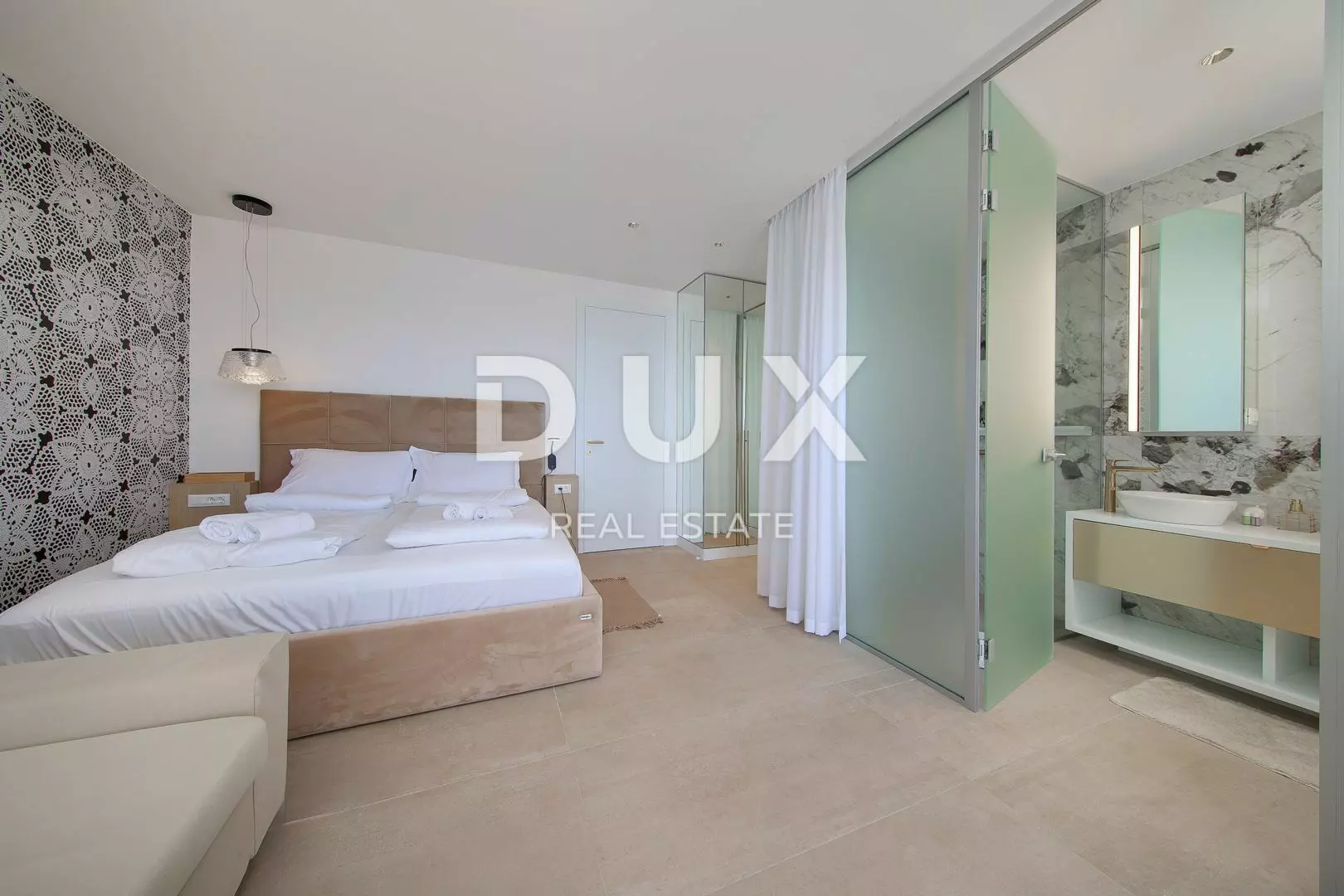 1727186944_r6jc1488b-b6916e 4-bedroom Villa In Novalja, Croatia (302 M²)