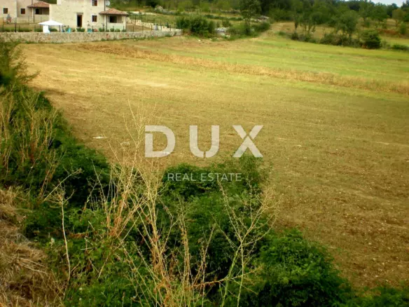 Land In Kanfanar, Croatia (1.991 M²)