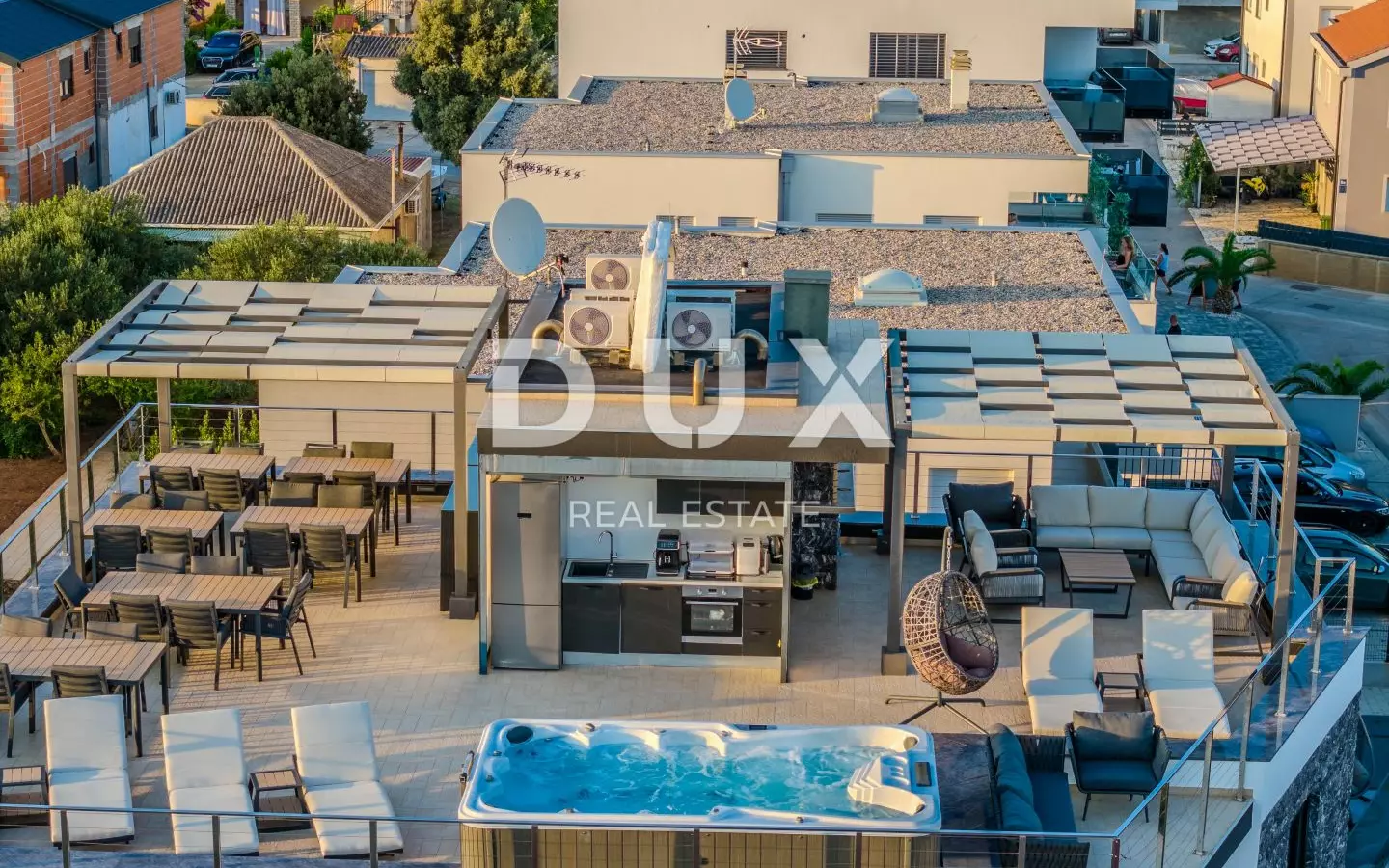 12-bedroom Detached House In Vir, Croatia (550 M²)