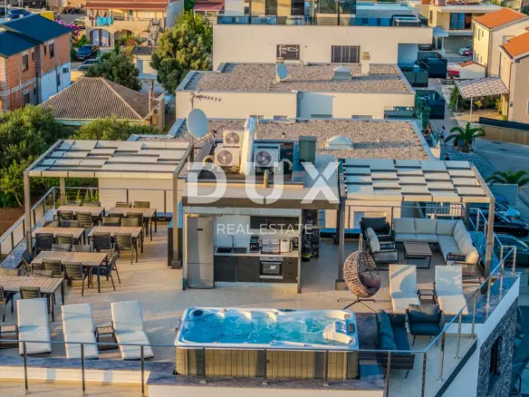 12-bedroom Detached House In Vir, Croatia (550 M²)