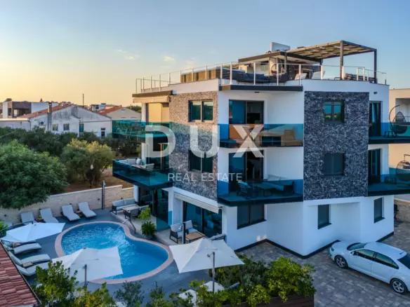 12-bedroom Detached House In Vir, Croatia (550 M²)