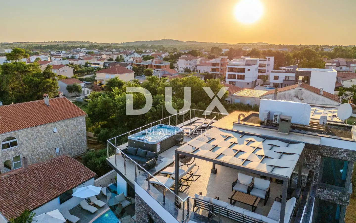 12-bedroom Detached House In Vir, Croatia (550 M²)