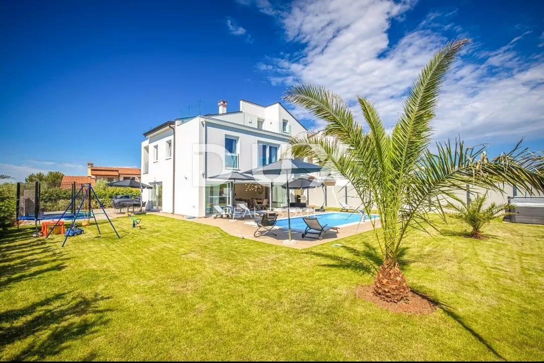 6-bedroom Detached House In Mihatovići, Croatia (265 M²)