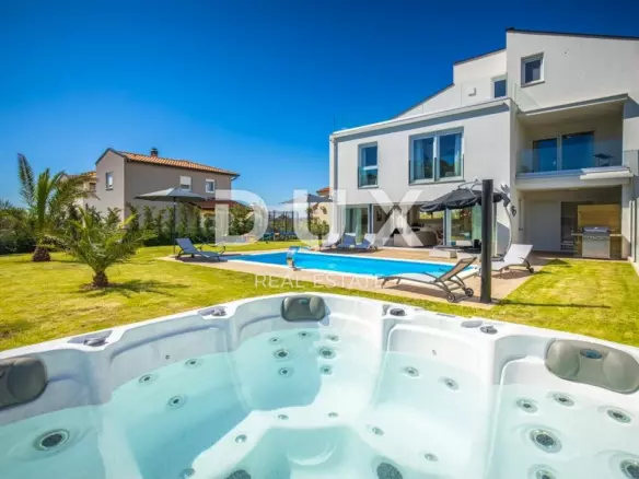 6-bedroom Detached House In Mihatovići, Croatia (265 M²)