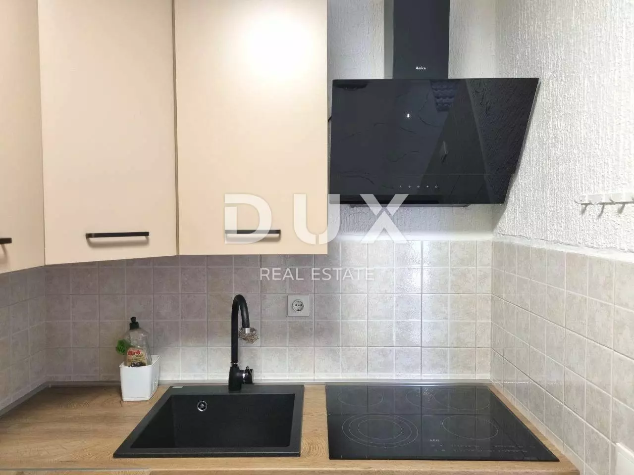 2-bedroom Apartment In Vrsar, Croatia (77 M²)